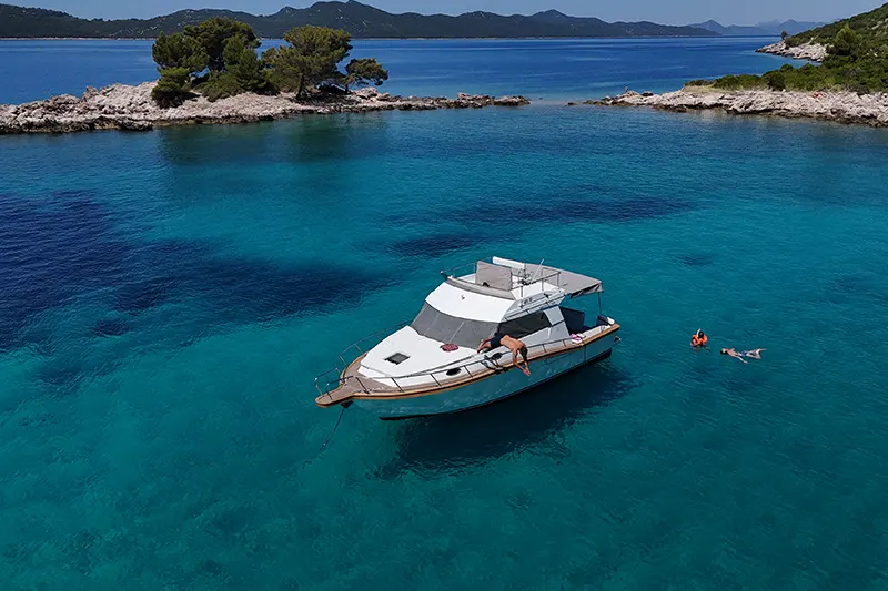 Blue Lagoon – Sjekirice bay